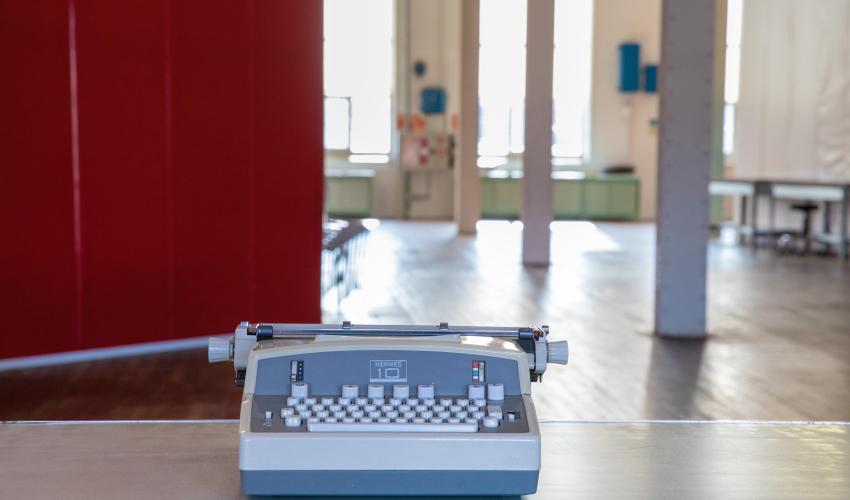 Màquina d'escriure elèctrica antiga.
