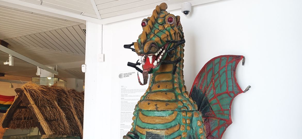 Dragones malvados, dragones fantásticos