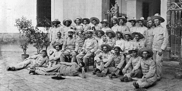 El destacamento español del Sitio de Baler, fotografía del Museu del Ejército El destacamento español del Sitio de Baler, fotografía del Museu del Ejército