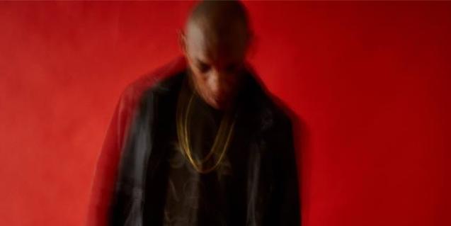 Tricky Una imagen borrosa del artista en la portada de su nuevo disco