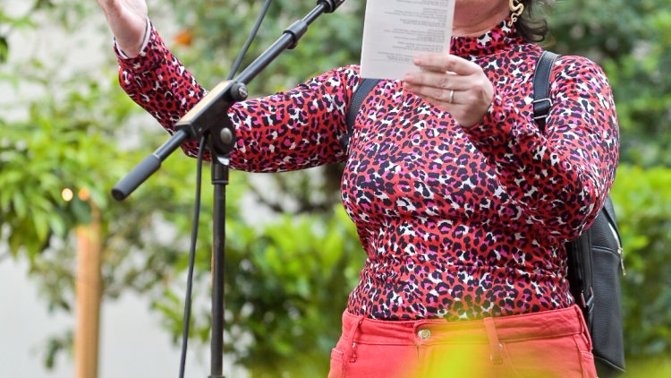 I ara, a fer camí. (Anti) Manifestació