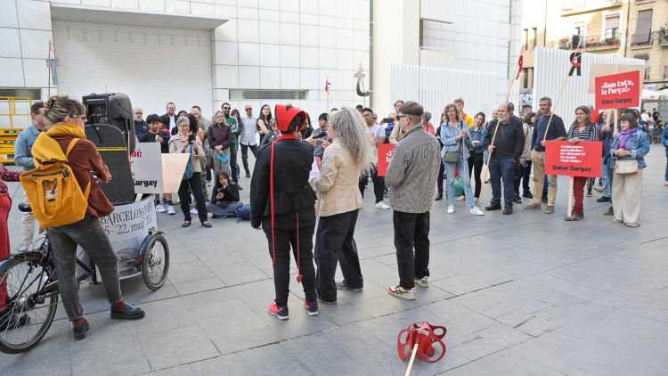 I ara, a fer camí. (Anti) Manifestació