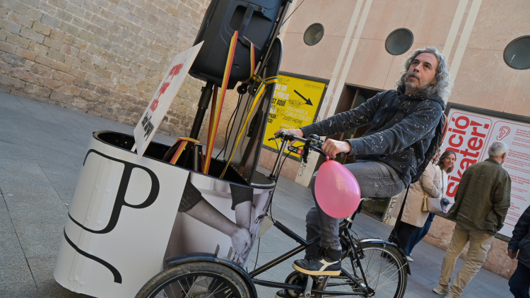 I ara, a fer camí. (Anti) Manifestació