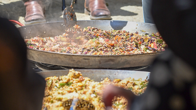 A mamar tots els versos! (Paella)