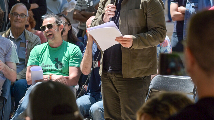 A mamar tots els versos! (Paella)