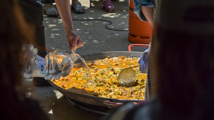 A mamar tots els versos! (Paella)