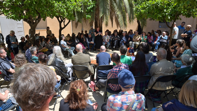 A mamar tots els versos! (Paella)