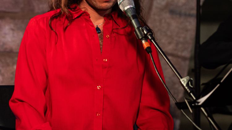 Pau revolta. Neus Borrell i Bru Ferri canten Blanca Llum Vidal