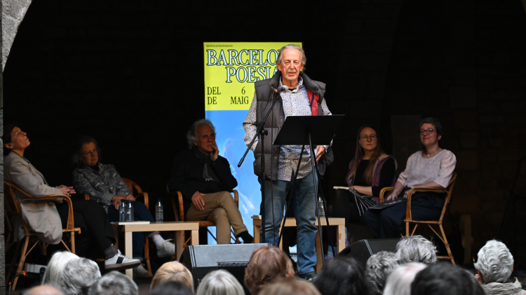 Dos quarts d'enlloc i sentir-me estadant. Homenatge a Teresa d'Arenys