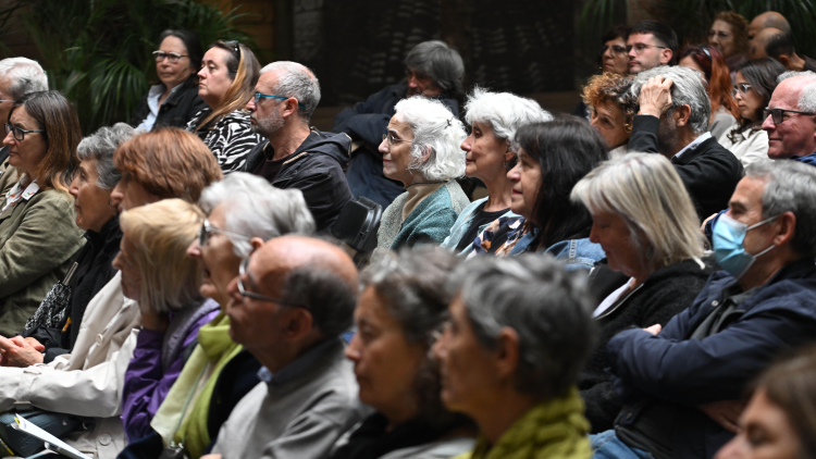Dos quarts d'enlloc i sentir-me estadant. Homenatge a Teresa d'Arenys