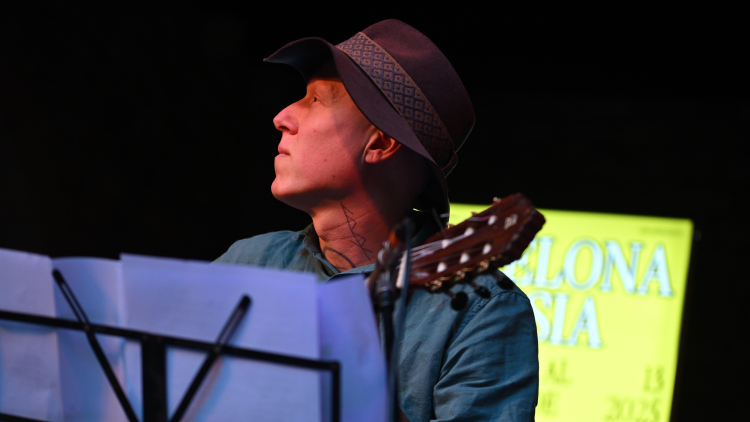 A confabulación crisálide