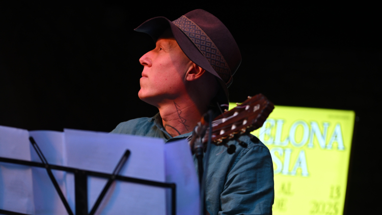 A confabulación crisálide