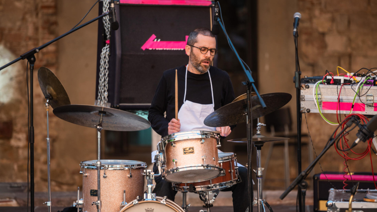 Mondongo, con Duot + Helena