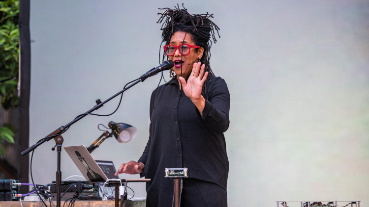 Estrats de poesia sonora