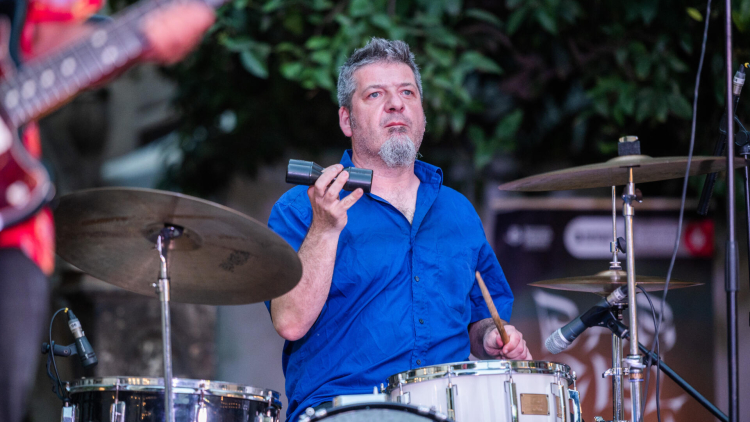 Las víctimas civiles canten la ciència i l'obediència