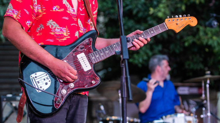 Las víctimas civiles canten la ciència i l'obediència