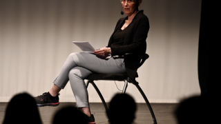 Ningú no sap què pot l'amor ("hey, no vayas presumiendo por ahí")