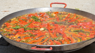 A mamar tots els versos! (Paella)