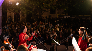 Pau revolta. Neus Borrell i Bru Ferri canten Blanca Llum Vidal