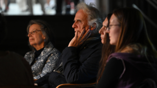 Dos quarts d'enlloc i sentir-me estadant. Homenatge a Teresa d'Arenys