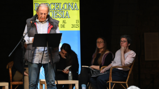 Dos quarts d'enlloc i sentir-me estadant. Homenatge a Teresa d'Arenys