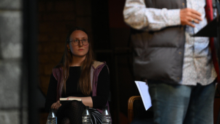 Dos quarts d'enlloc i sentir-me estadant. Homenatge a Teresa d'Arenys