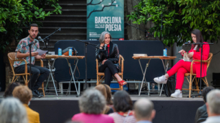 Travessar els atles per un pont de passeres