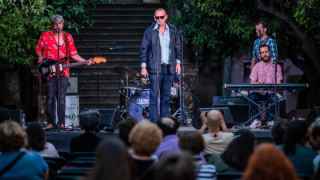 Las víctimas civiles canten la ciència i l'obediència