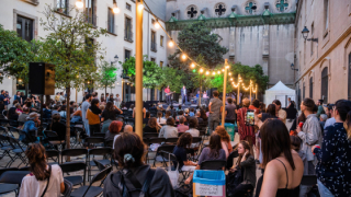 Las víctimas civiles canten la ciència i l'obediència