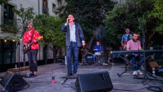 Las víctimas civiles canten la ciència i l'obediència