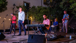 Las víctimas civiles canten la ciència i l'obediència