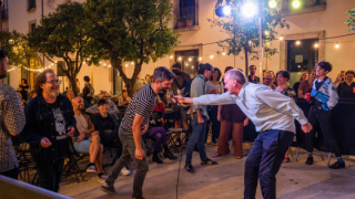 Las víctimas civiles canten la ciència i l'obediència