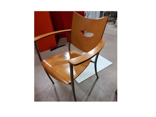 Cadira de fusta