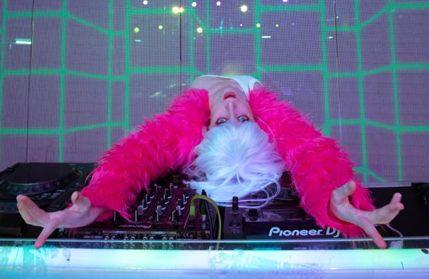 AKA Teatro: "Scratch" + Txe Roimeser