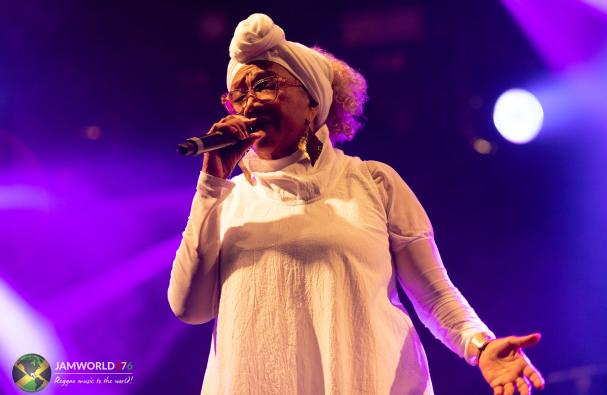 Marcia Griffiths + Les Testarudes