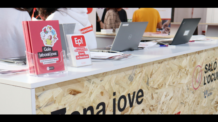 Joves de Barcelona al Saló de l'Ocupació