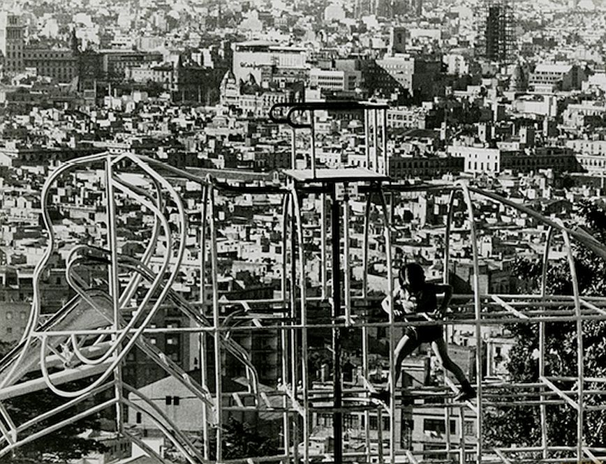 Parc d’atraccions de Montjuïc, 1971. © Arxiu COAC / Pilar Villarrazo