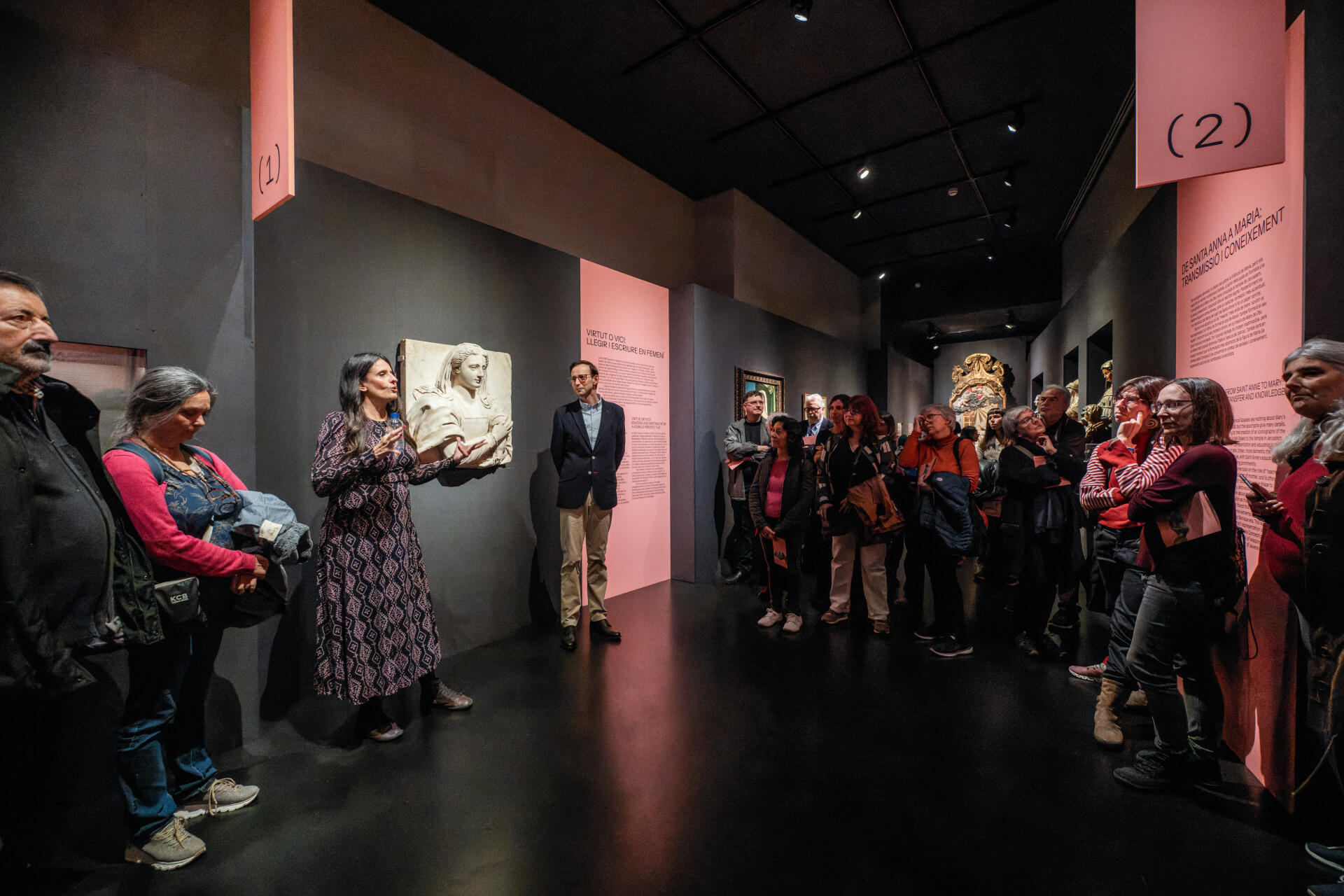 Activitats al voltant de l'exposició 'Dones de paraula'