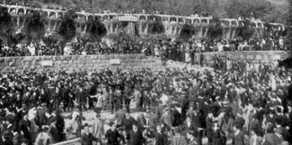 Festa en homenatge als mestres compositors de sardanes, 26 d’abril de 1908, Josep Brangulí i Soler. Imatge extreta de Hojas selectas, 78 (juny de 1908), pàg. 551