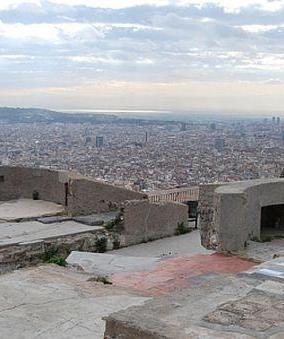 La primera balconada de Barcelona. El creixement de la ciutat vist des dels Tres Turons