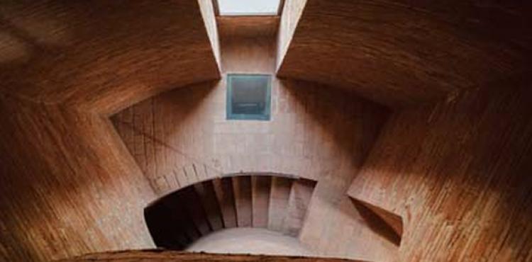 Interior de la torre d'aigüa del Besòs. © Joan Guillamat