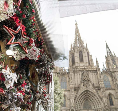 Christmas  stall with the Cathedral in the background