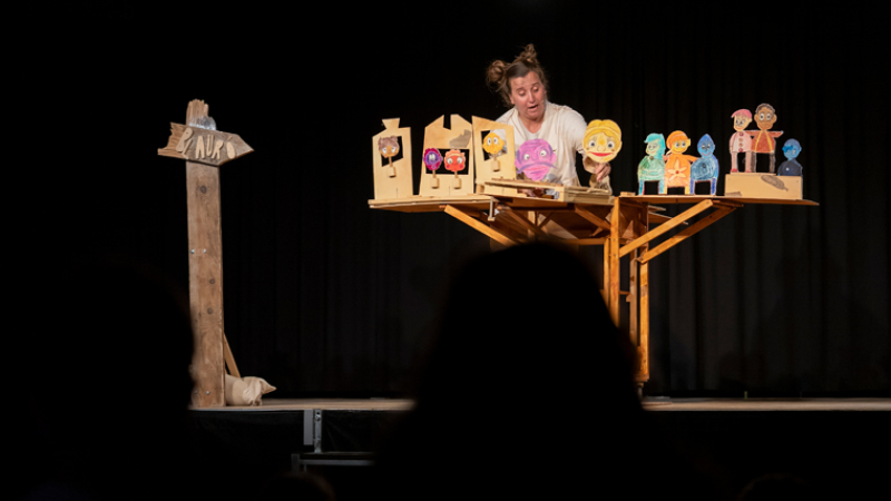 "Blauró", a family puppet show by La Boia Teatre in the district of Horta-Guinardó