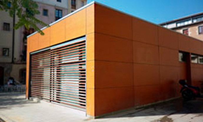 Imatge de l’exterior del Casal de Barri Pou de la Figuera