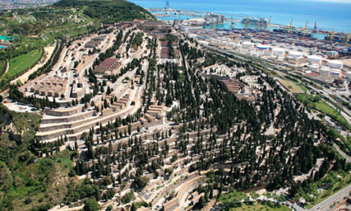 Aerial view of the Montjuïc Cemetery, with the port area in the background
