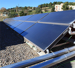 Plaques solars a un edifici