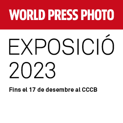 Banner with the text: World Press Photo. Exposició 2023. Fins el 17 de desembre al CCCB.