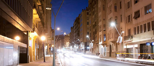Carrer de Barcelona il·luminat