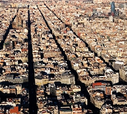 Ariel view of the city's Plan Cerdà grid
