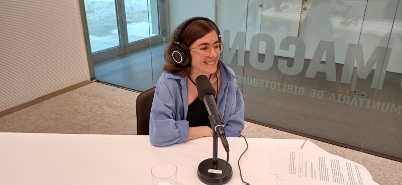 Tinta a Volum. La intrusa, d’Irene Pujadas. Lectura de la pròpia autora 